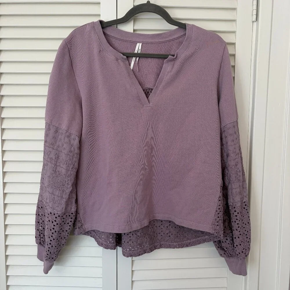 By Anthropologie women's oversized eyelet sweatshirt lavender purple medium